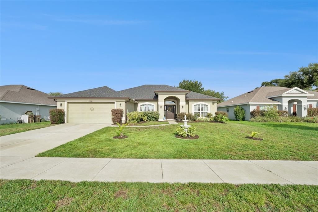 For Sale: $381,900 (4 beds, 2 baths, 2330 Square Feet)
