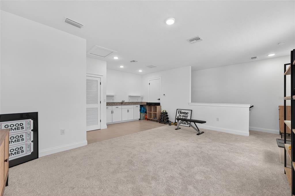For Sale: $730,000 (5 beds, 4 baths, 2896 Square Feet)