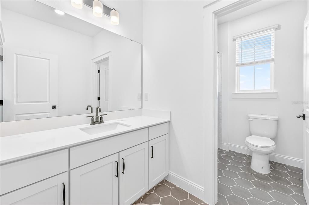For Sale: $730,000 (5 beds, 4 baths, 2896 Square Feet)