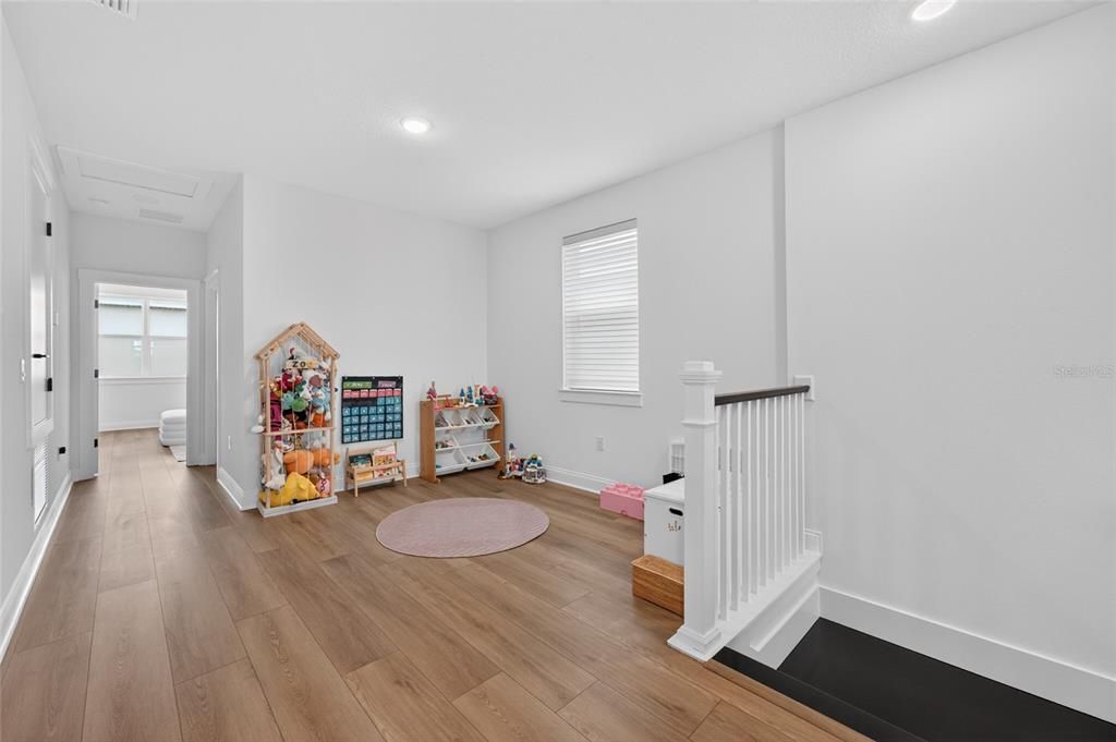 For Sale: $730,000 (5 beds, 4 baths, 2896 Square Feet)