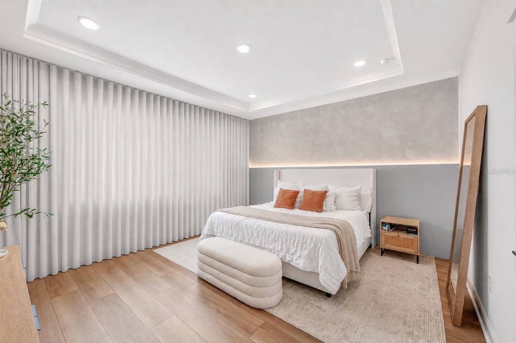 For Sale: $730,000 (5 beds, 4 baths, 2896 Square Feet)
