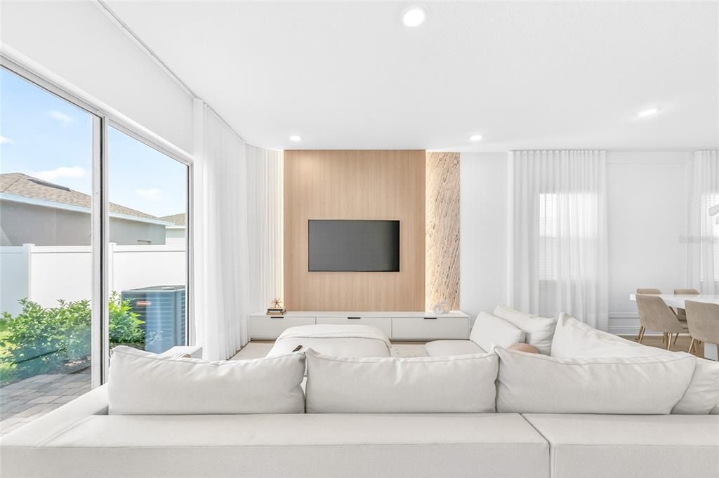 For Sale: $730,000 (5 beds, 4 baths, 2896 Square Feet)