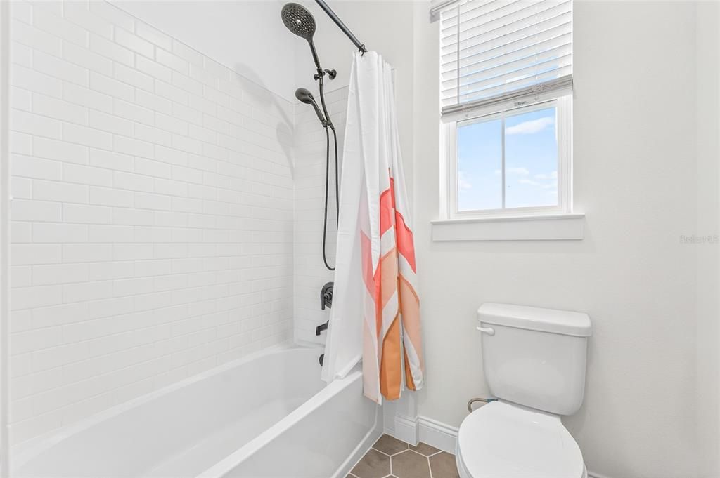 For Sale: $730,000 (5 beds, 4 baths, 2896 Square Feet)