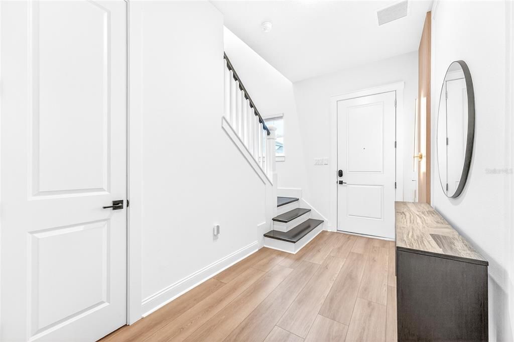 For Sale: $730,000 (5 beds, 4 baths, 2896 Square Feet)