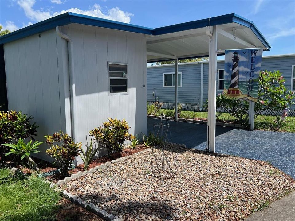 For Sale: $98,500 (2 beds, 2 baths, 984 Square Feet)