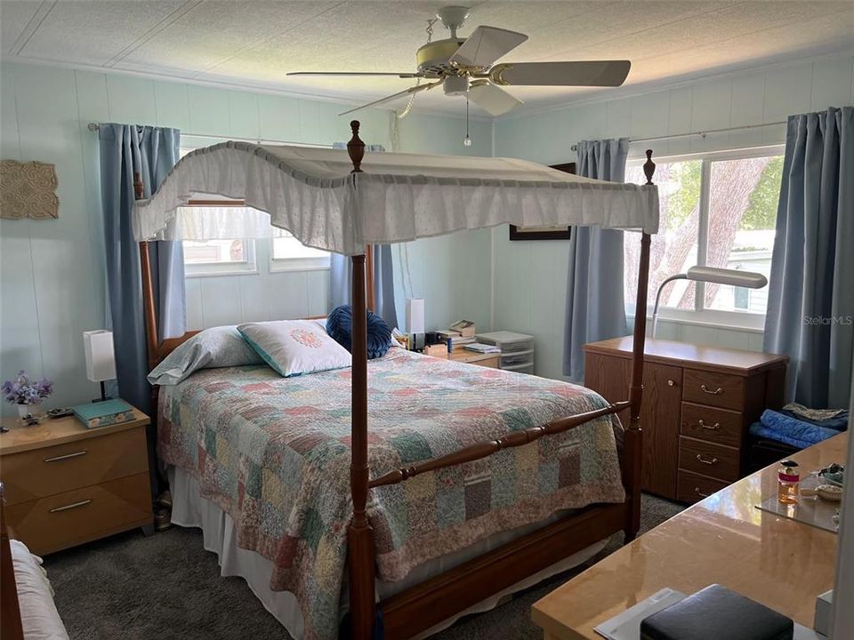For Sale: $98,500 (2 beds, 2 baths, 984 Square Feet)