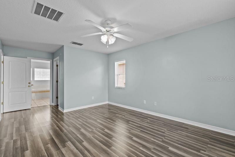 For Sale: $349,500 (4 beds, 2 baths, 1629 Square Feet)