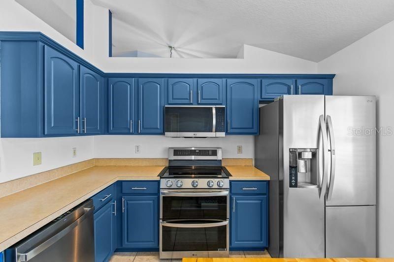 For Sale: $349,500 (4 beds, 2 baths, 1629 Square Feet)