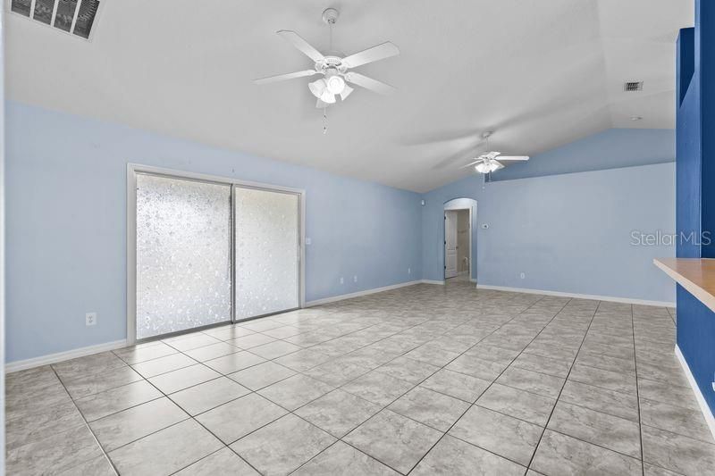 For Sale: $349,500 (4 beds, 2 baths, 1629 Square Feet)