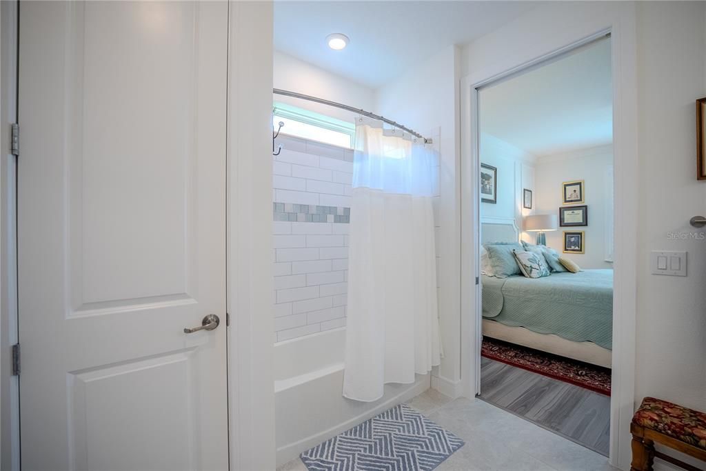 For Sale: $634,436 (2 beds, 2 baths, 2304 Square Feet)
