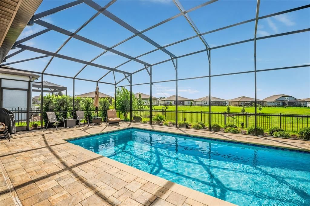 For Sale: $634,436 (2 beds, 2 baths, 2304 Square Feet)
