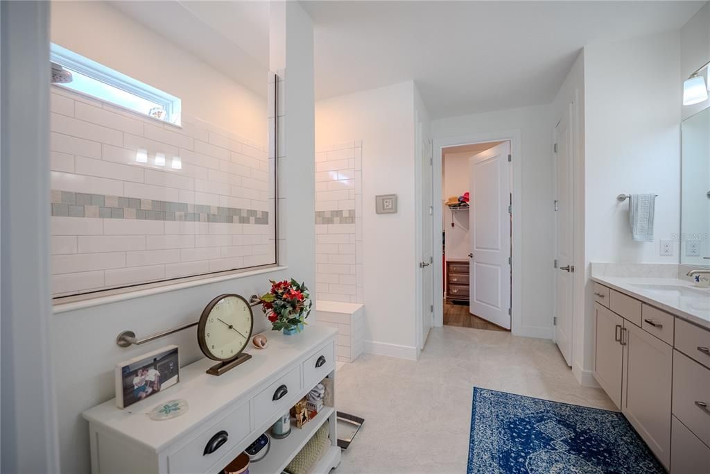 For Sale: $634,436 (2 beds, 2 baths, 2304 Square Feet)