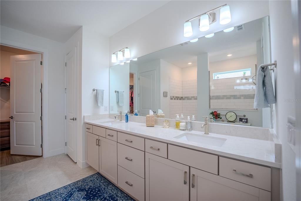 For Sale: $634,436 (2 beds, 2 baths, 2304 Square Feet)