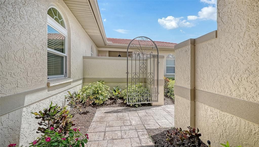 For Sale: $349,000 (2 beds, 2 baths, 1513 Square Feet)