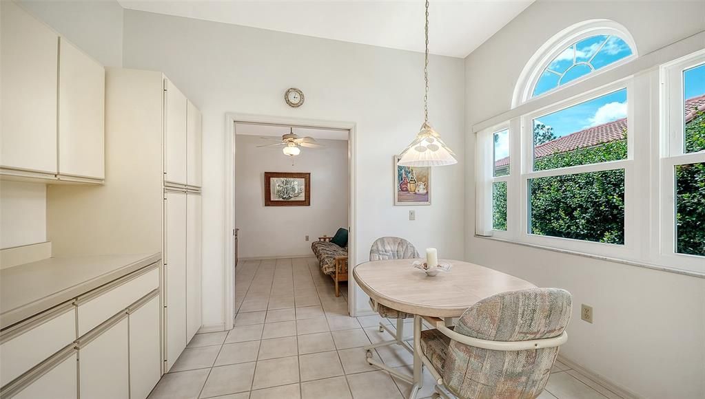 For Sale: $349,000 (2 beds, 2 baths, 1513 Square Feet)