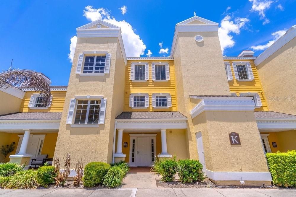 For Sale: $179,000 (1 beds, 1 baths, 823 Square Feet)