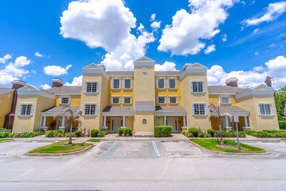For Sale: $179,000 (1 beds, 1 baths, 823 Square Feet)
