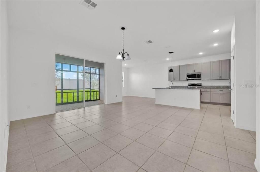 For Sale: $319,900 (3 beds, 2 baths, 1671 Square Feet)