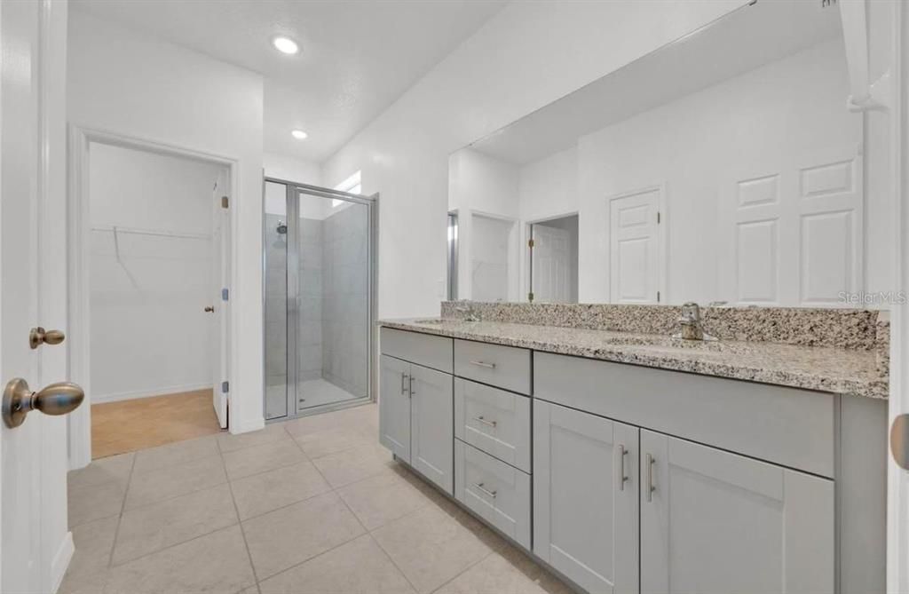 For Sale: $319,900 (3 beds, 2 baths, 1671 Square Feet)