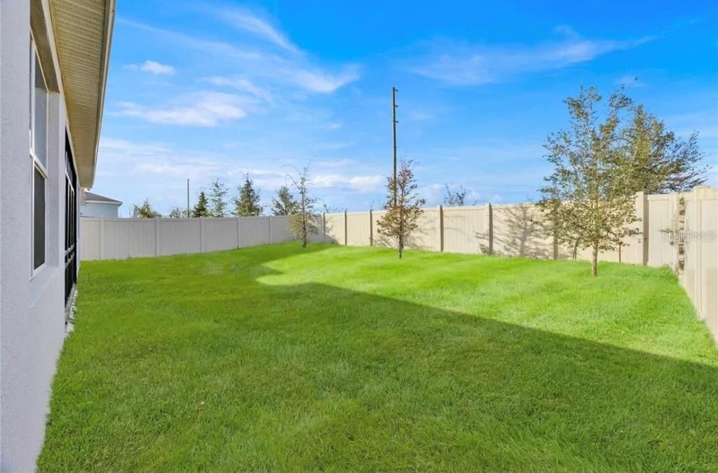 For Sale: $319,900 (3 beds, 2 baths, 1671 Square Feet)