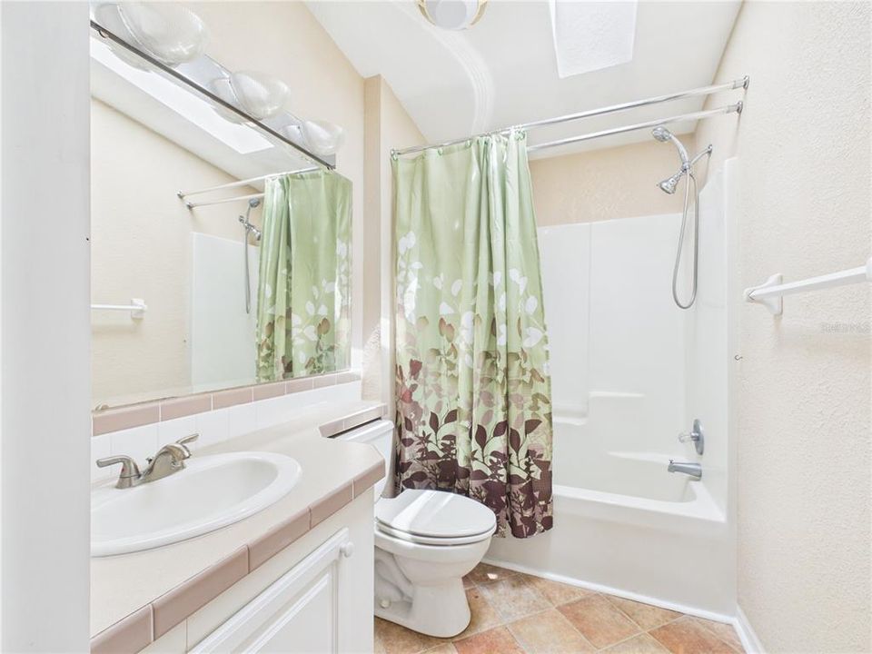 En Venta: $140,000 (2 camas, 2 baños, 1289 Pies cuadrados)