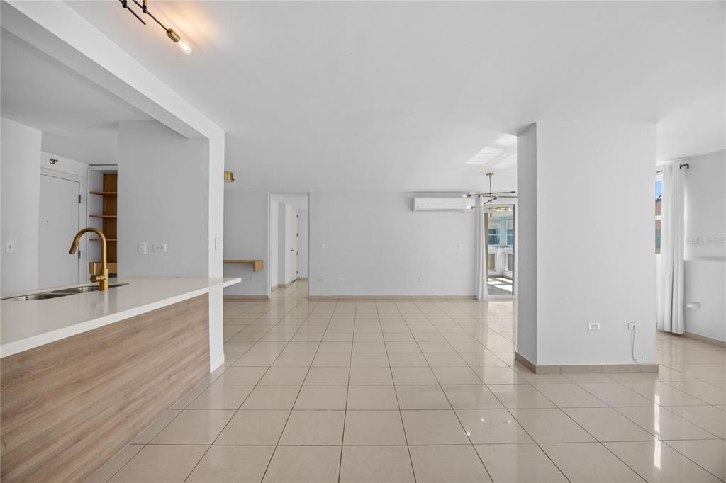 For Sale: $535,000 (2 beds, 2 baths, 1584 Square Feet)