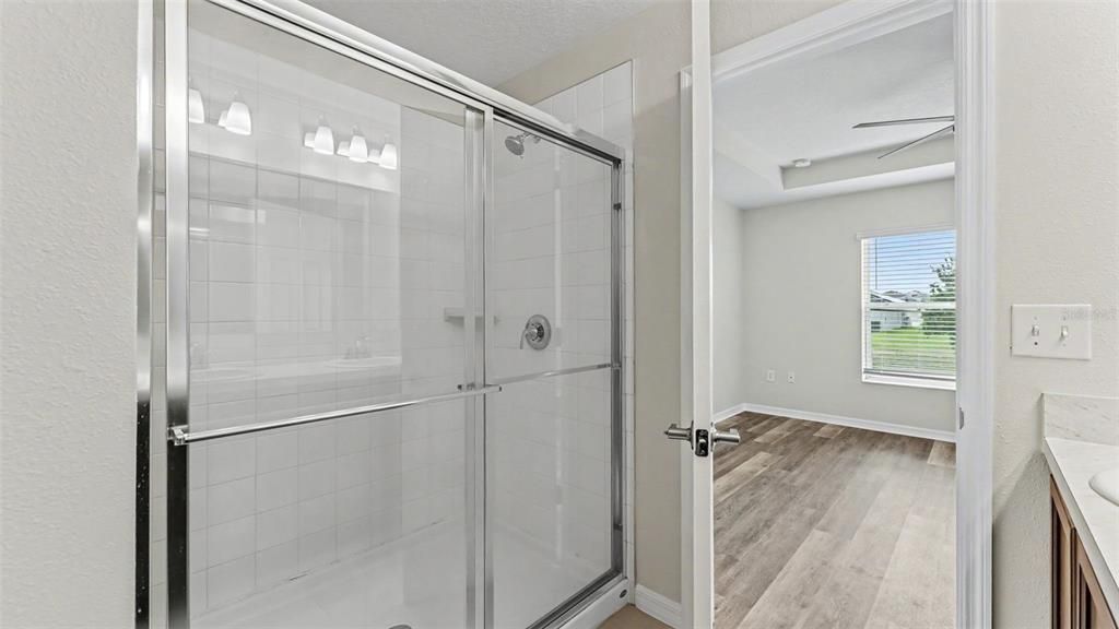 For Sale: $289,900 (3 beds, 2 baths, 1579 Square Feet)