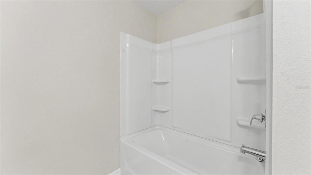 For Sale: $289,900 (3 beds, 2 baths, 1579 Square Feet)