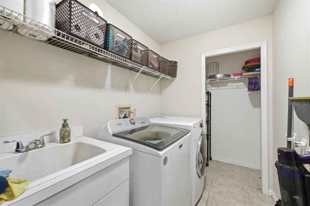 For Sale: $650,000 (5 beds, 3 baths, 3317 Square Feet)
