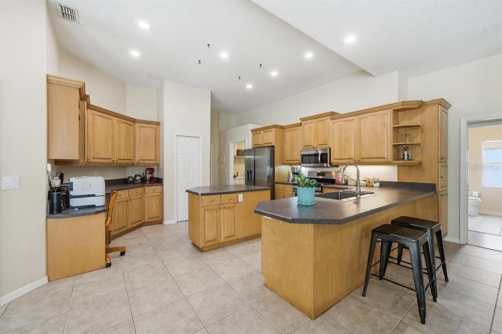 For Sale: $650,000 (5 beds, 3 baths, 3317 Square Feet)