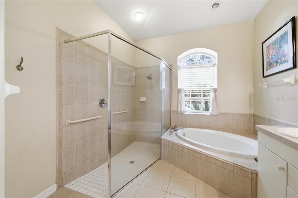 For Sale: $650,000 (5 beds, 3 baths, 3317 Square Feet)