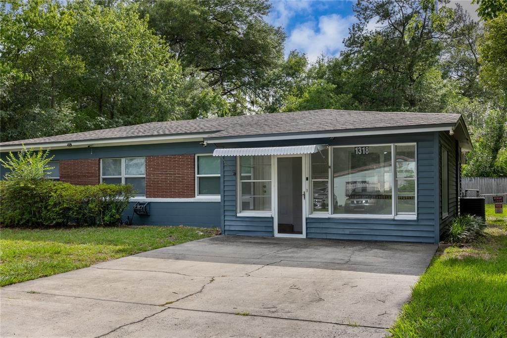 For Sale: $295,000 (4 beds, 2 baths, 1705 Square Feet)