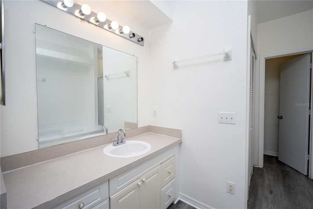 En Venta: $274,000 (4 camas, 3 baños, 1748 Pies cuadrados)