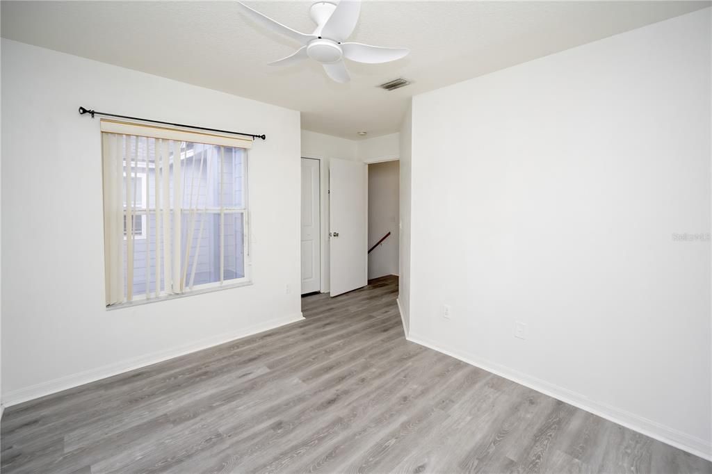En Venta: $274,000 (4 camas, 3 baños, 1748 Pies cuadrados)