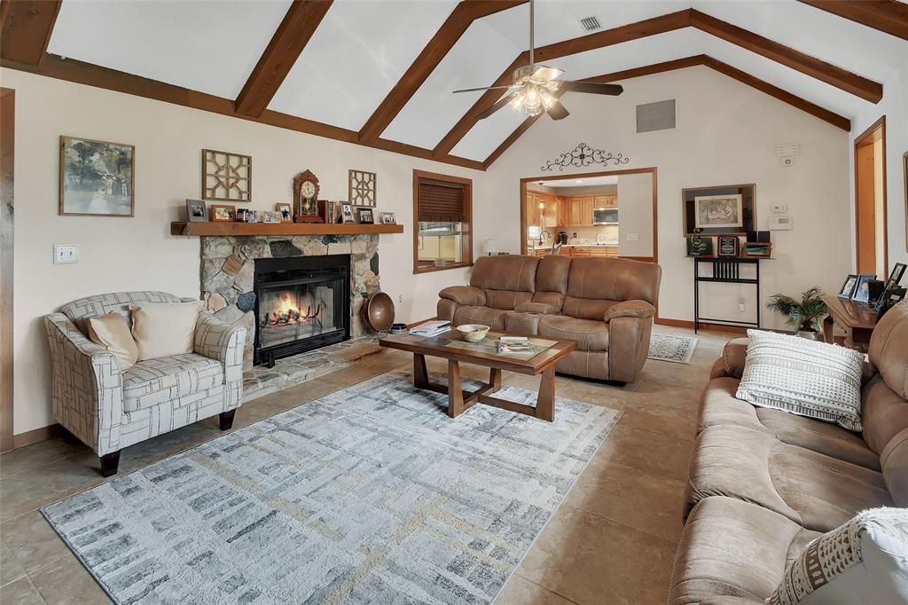 For Sale: $489,000 (2 beds, 2 baths, 1542 Square Feet)