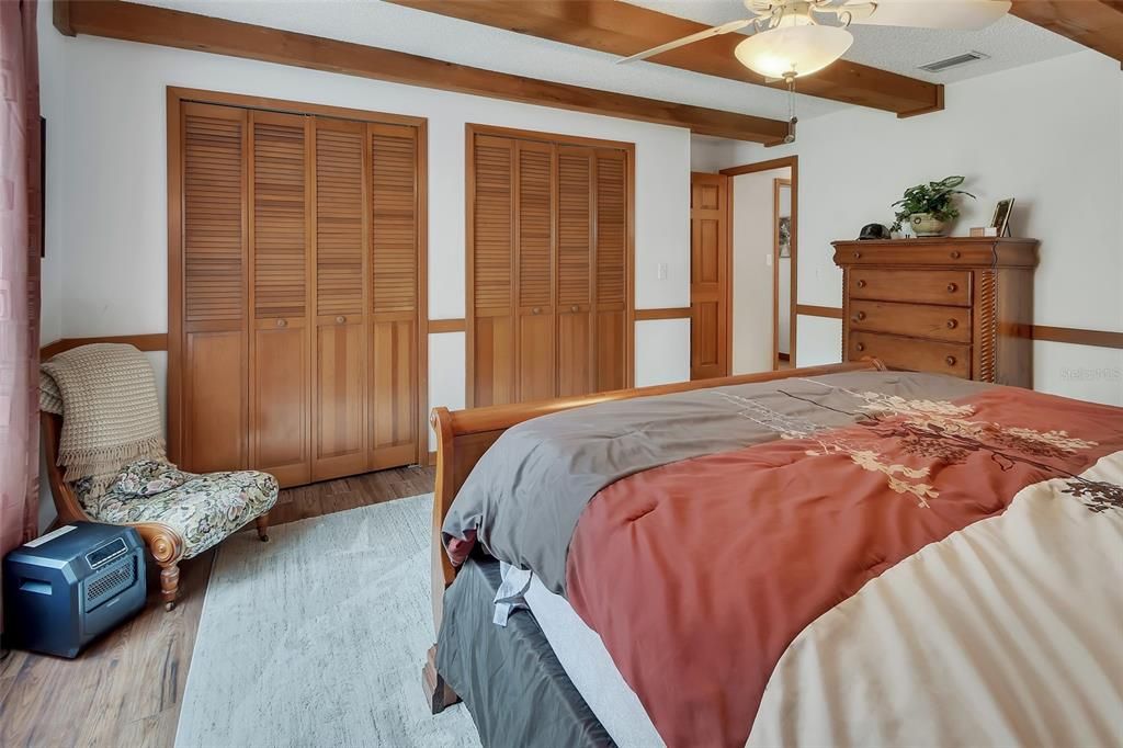 For Sale: $489,000 (2 beds, 2 baths, 1542 Square Feet)