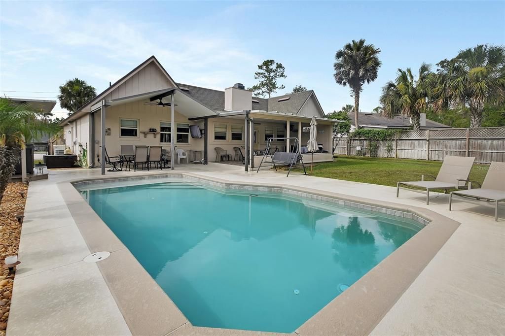For Sale: $489,000 (2 beds, 2 baths, 1542 Square Feet)
