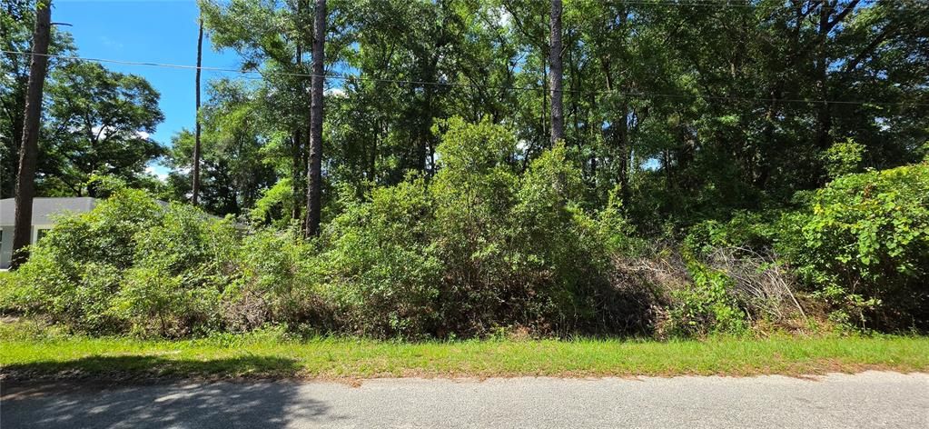 На продажу: $40,000 (0.23 acres)