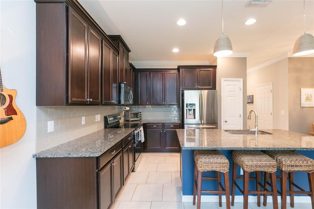 For Sale: $380,000 (3 beds, 2 baths, 1420 Square Feet)