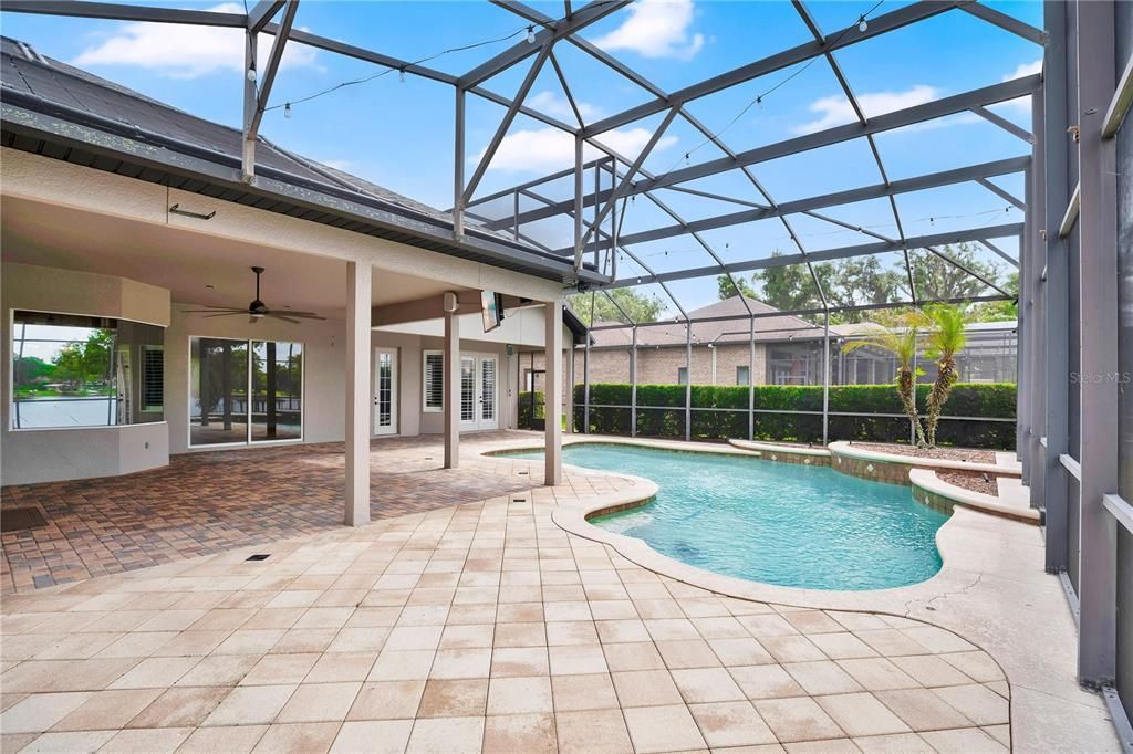 Active With Contract: $1,200,000 (5 beds, 4 baths, 3238 Square Feet)