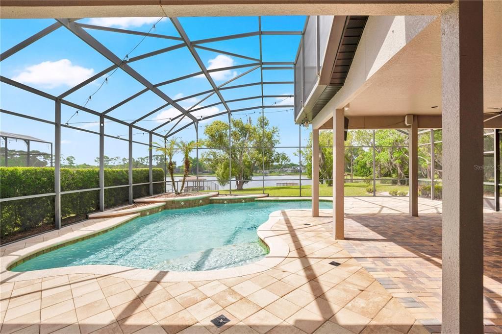 Active With Contract: $1,200,000 (5 beds, 4 baths, 3238 Square Feet)