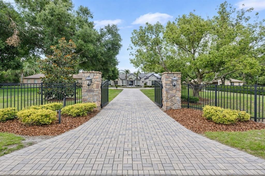 Active With Contract: $1,200,000 (5 beds, 4 baths, 3238 Square Feet)