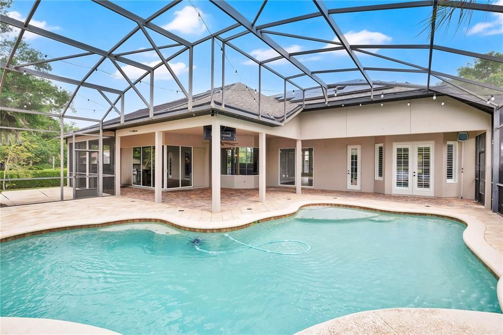 Active With Contract: $1,200,000 (5 beds, 4 baths, 3238 Square Feet)