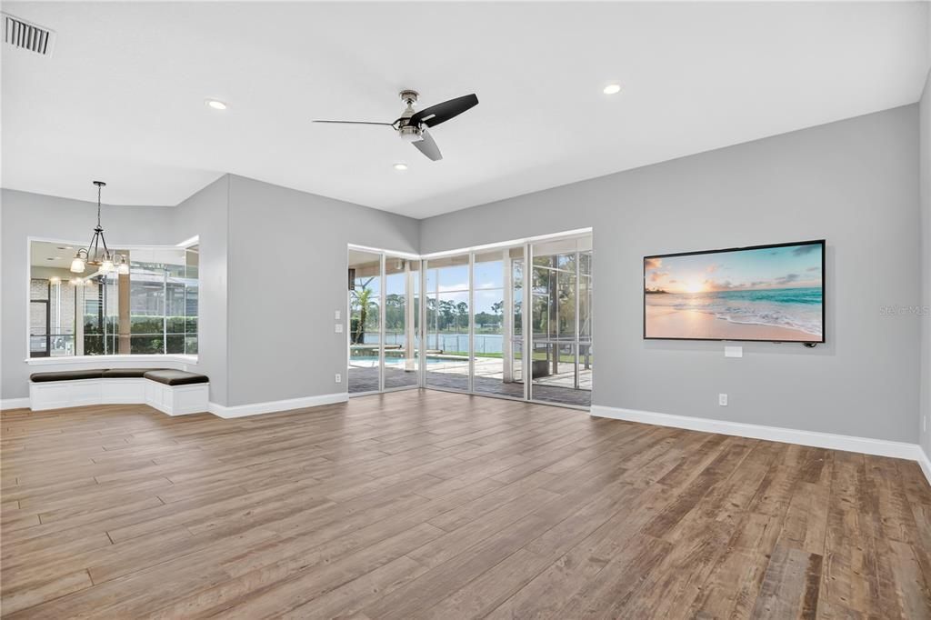 Active With Contract: $1,200,000 (5 beds, 4 baths, 3238 Square Feet)