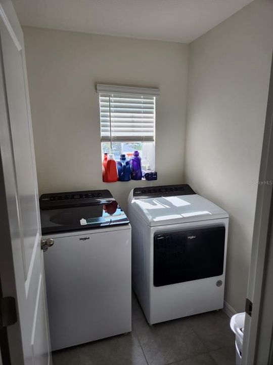 For Sale: $329,000 (3 beds, 2 baths, 1516 Square Feet)