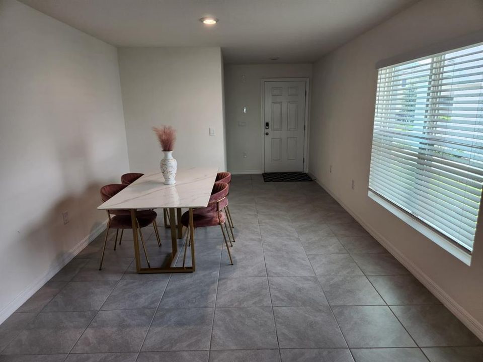 For Sale: $329,000 (3 beds, 2 baths, 1516 Square Feet)