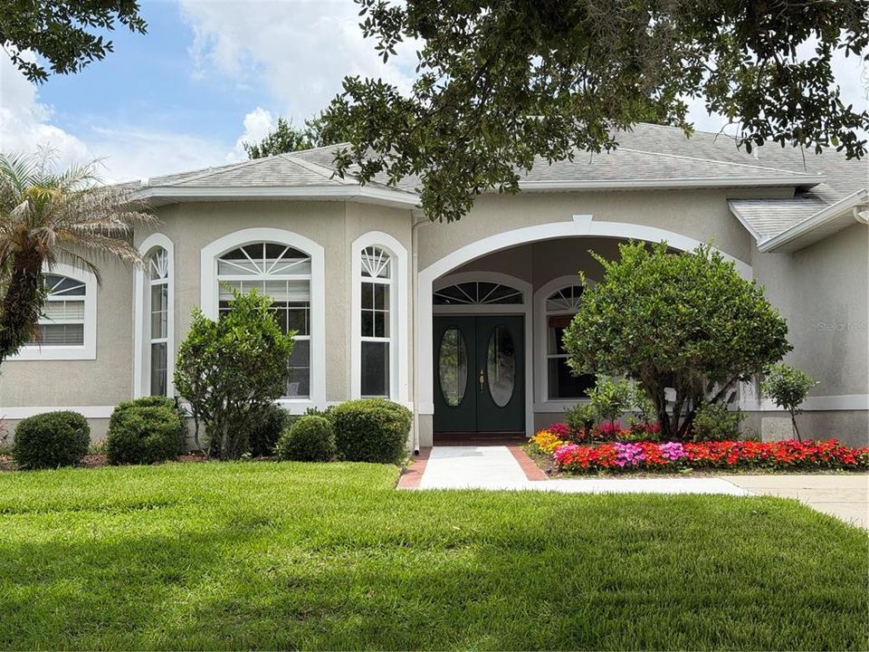 For Sale: $724,500 (4 beds, 3 baths, 2745 Square Feet)