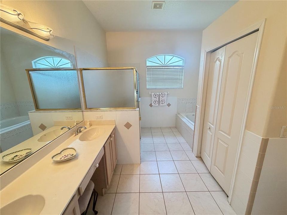 For Sale: $724,500 (4 beds, 3 baths, 2745 Square Feet)