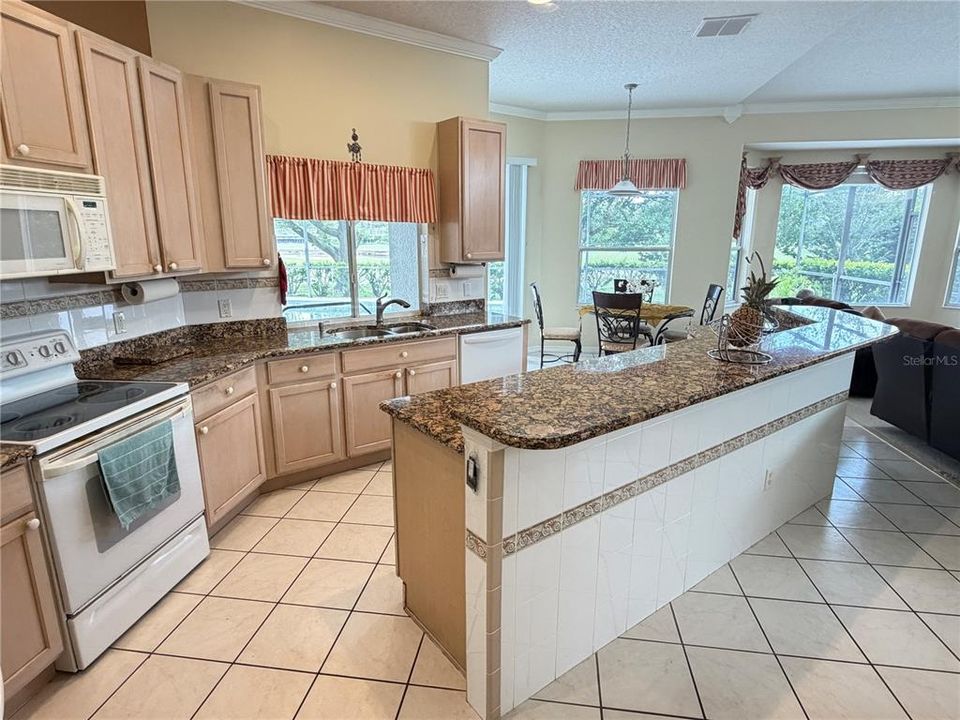 For Sale: $724,500 (4 beds, 3 baths, 2745 Square Feet)