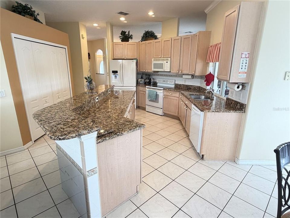 For Sale: $724,500 (4 beds, 3 baths, 2745 Square Feet)
